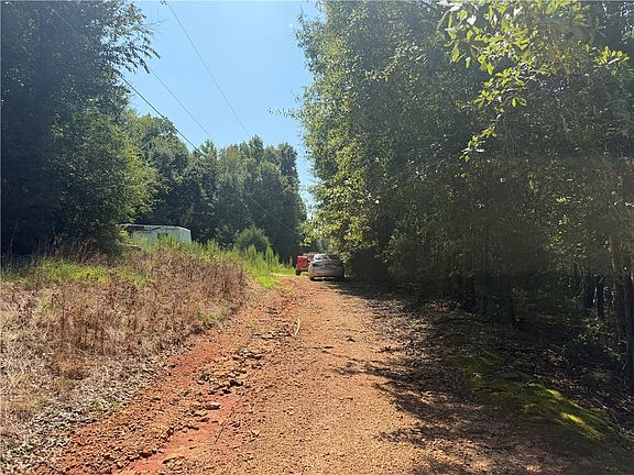 3rd image of 163 Liberty Hwy