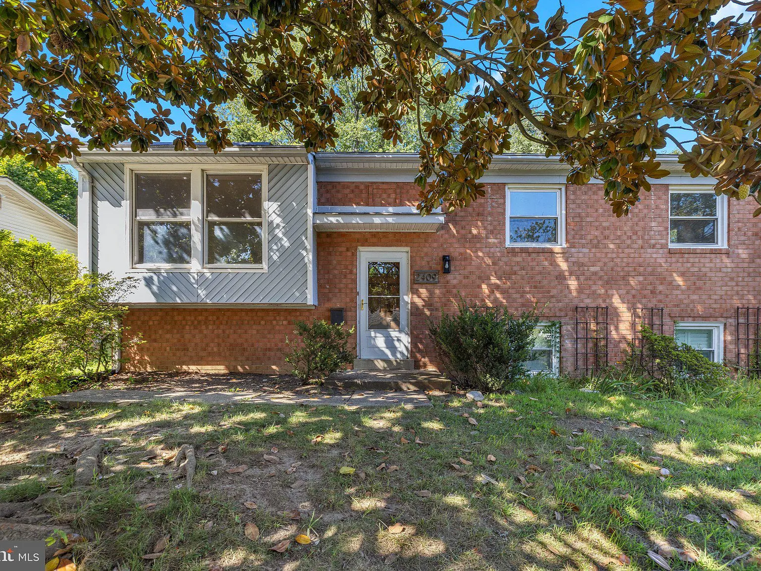 5 bed, 3.0 bath, 2198 sqft, $3,800 — Photo 1