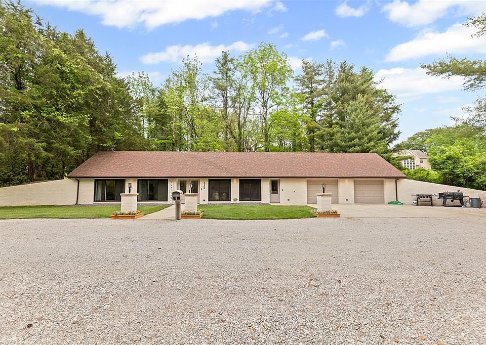 1st image of 2100 Rose Knoll Ln