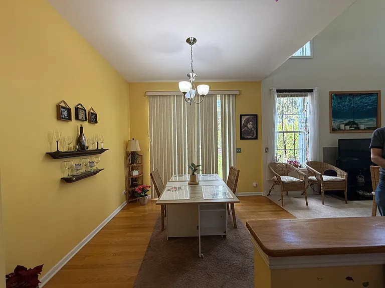 284 Jennifer Ct — Photo 5
