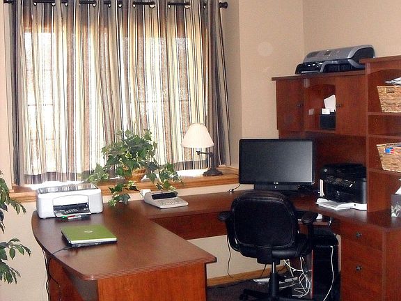 Bedroom/Office