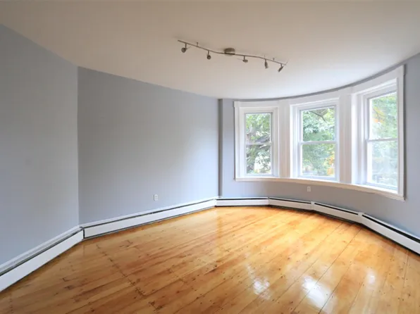 115 Harvard St APT 1, Cambridge, MA 02139