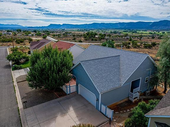 2nd image of 607 Apple Drive