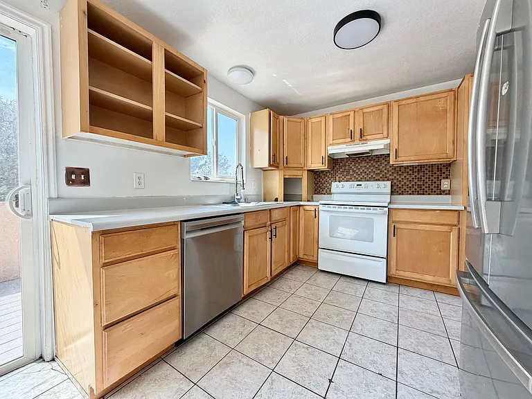9900 S Darin Dr — Photo 3