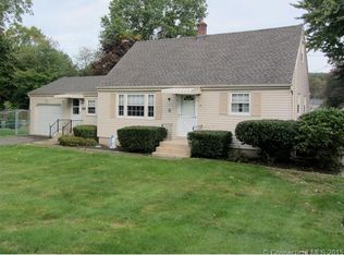 1 Ridgewood Rd, Wallingford, CT 06492