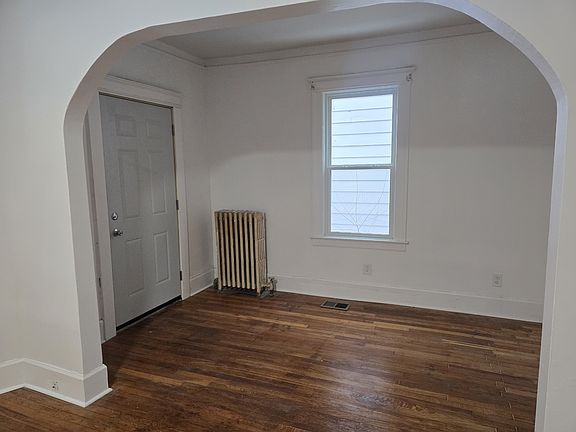 4th image of 3631 Helen St