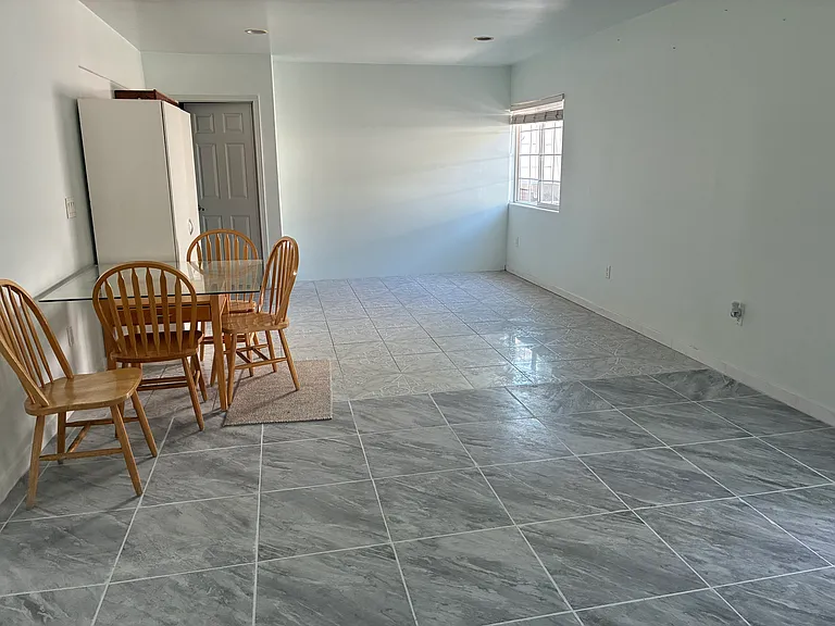 420 N Workman St — Photo 3