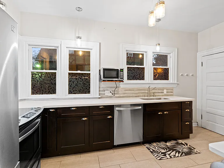 1128 W 9th Ave — Photo 7