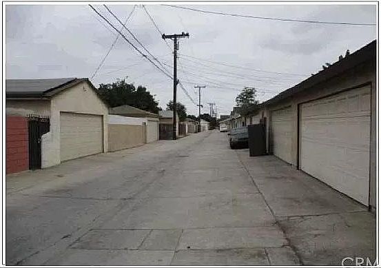2nd image of 2762 Santa Fe Ave