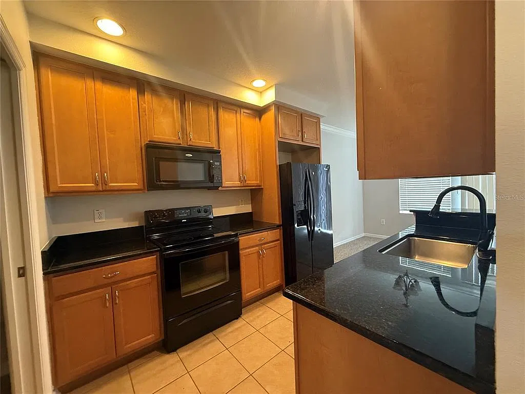 3 bed, 2.5 bath, 1449 sqft, $2,395 — Photo 4