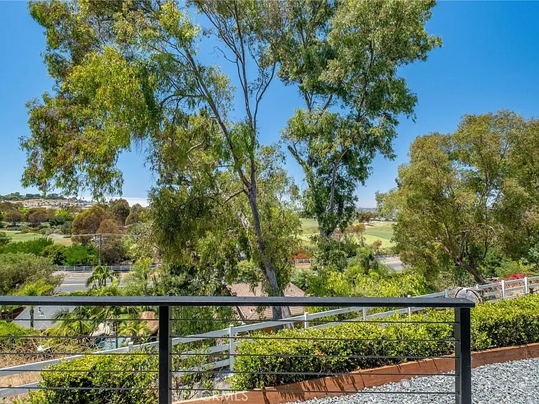 15 Lantana Pl #A — Photo 23