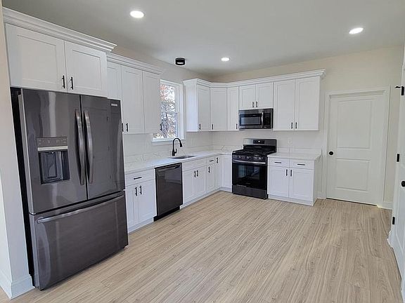 4th image of 101 Heatherwood Dr