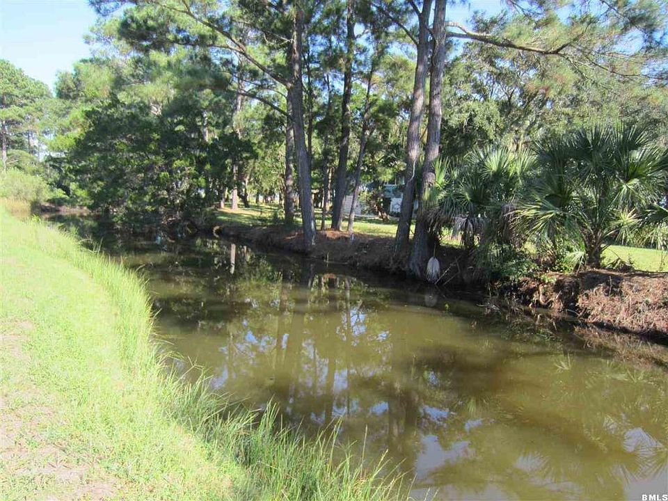 1st image of 70 Harbor River Cir
