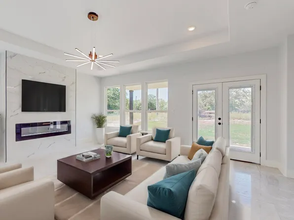 127 Ensign Ln, Gun Barrel City, TX 75156