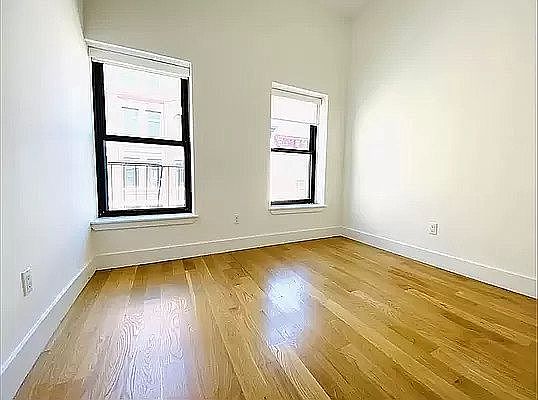 5th image of 113 Stanton St #5