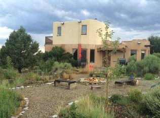 90 Verdolaga Rd, El Prado, NM 87529