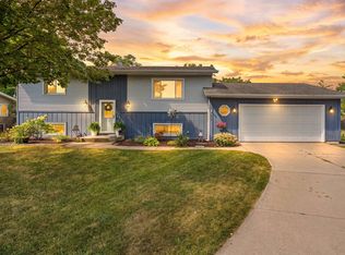 2309 Brantwood Dr, Neenah, WI 54956