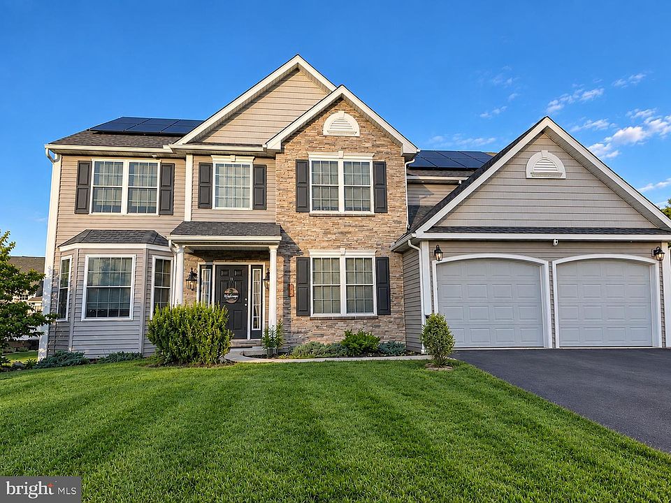 1st image of 11 Merganser Dr