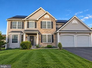 11 Merganser Dr, Sinking Spring, PA 19608