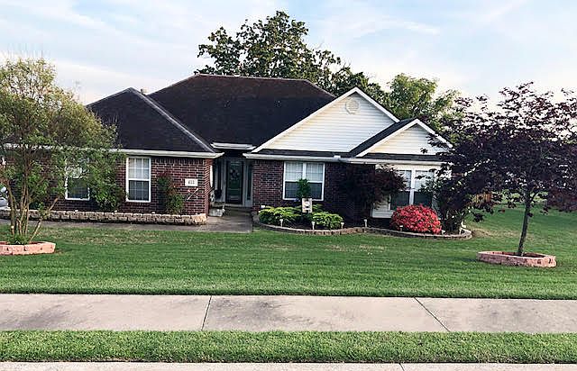 1st image of 633 Weston Cir