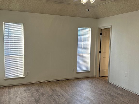 5th image of 6851 Iola Ave