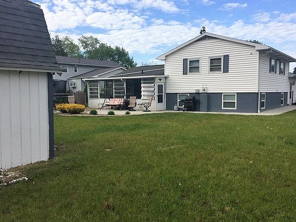 5th image of 2821 Sweetbriar Dr