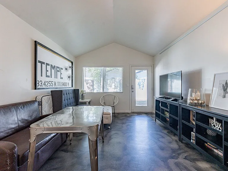 2309 S College Ave #17 — Photo 12
