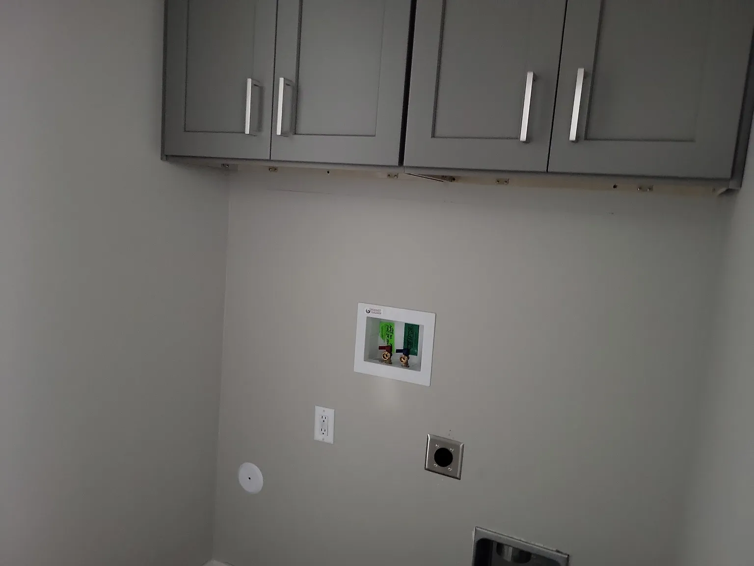 3 bed, 1025 sqft, $1,975 — Photo 3