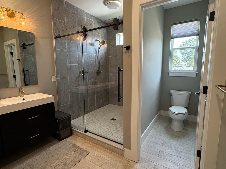 921 Laurel St — Photo 17