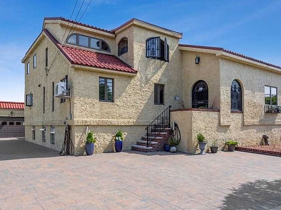 3rd image of 871 W Park Ave