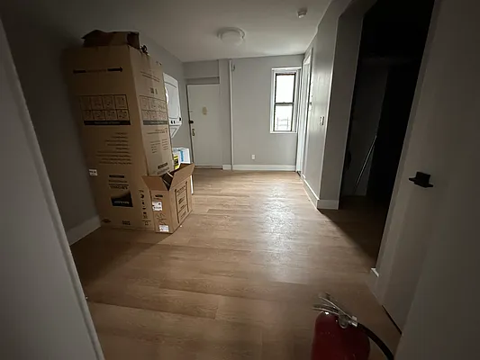 Rented by Peter R. Hungerford, LREB | media 17