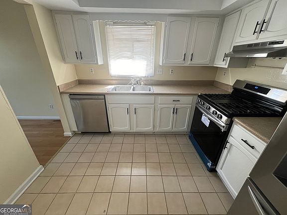 5th image of 3211 Salem Cove Way SE