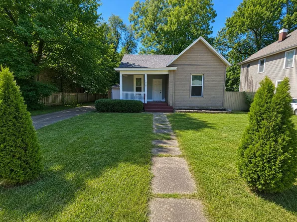 1030 W Scott St, Springfield, MO 65802