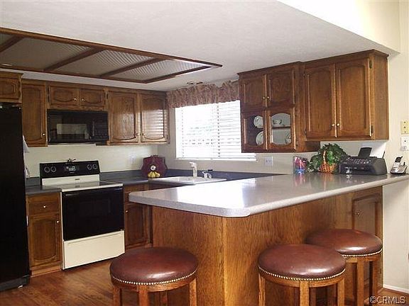 4th image of 1324 Diana Ct