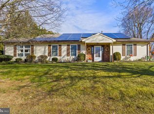 102 Carriage Hill Ct, Columbus, NJ 08022