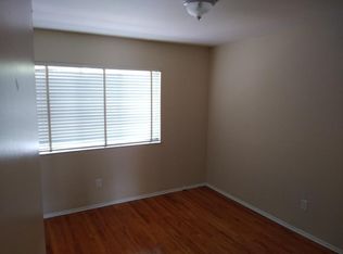 7704 Woodstock Rd APT J, Saint Louis, MO 63135