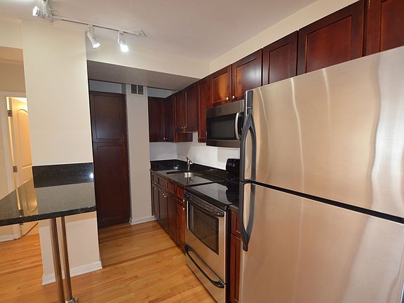 5th image of 4180 N Marine Dr #418-1201