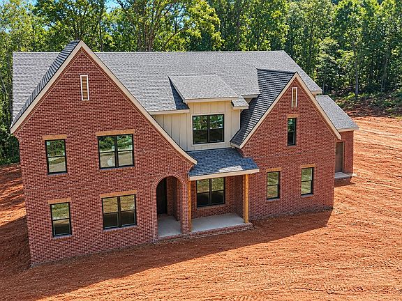 2nd image of 1688 Kilcrease Rd
