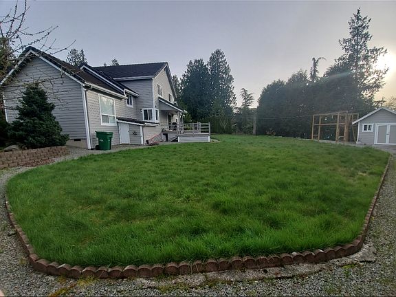 3rd image of 411 Columbine Ct