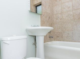 2455 E 81st St APT 2, Chicago, IL 60617