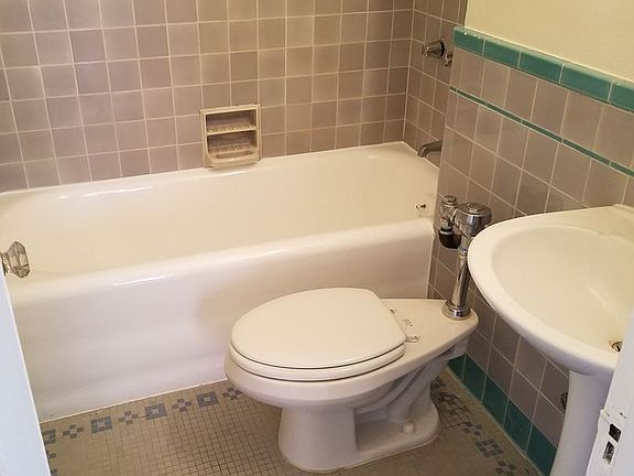 5th image of 801 Gramercy Dr APT 307