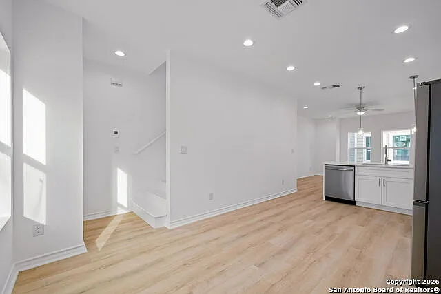 1303 Essex St #102 — Photo 7