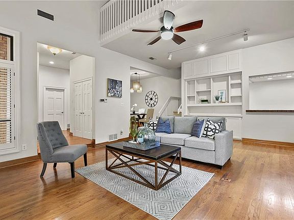 3rd image of 3464 Courtyard Cir