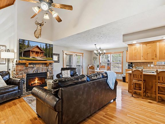 5th image of 112 Bells Avenue #95