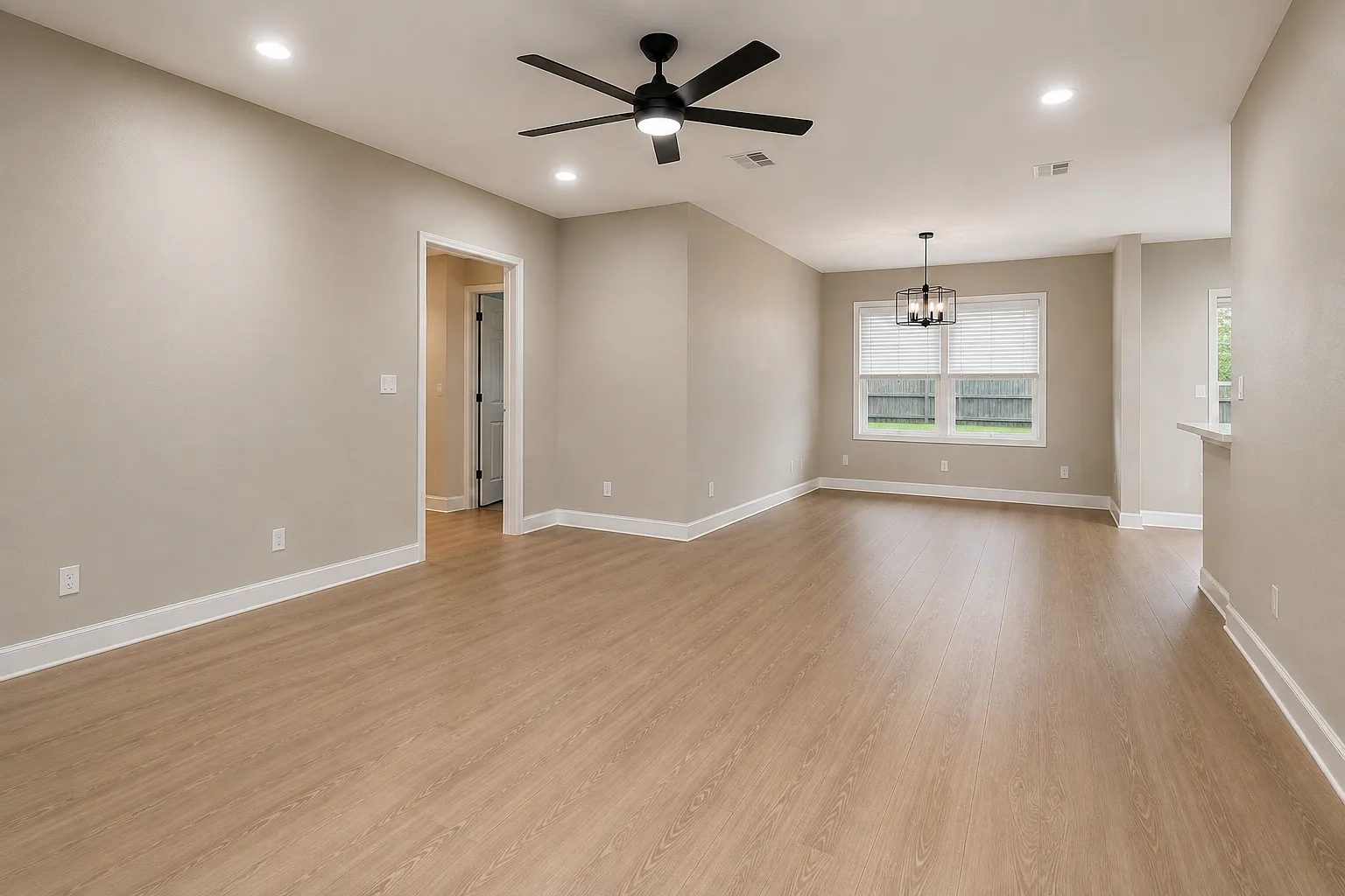 4 bed, 2.0 bath, 1558 sqft, $2,150 — Photo 2
