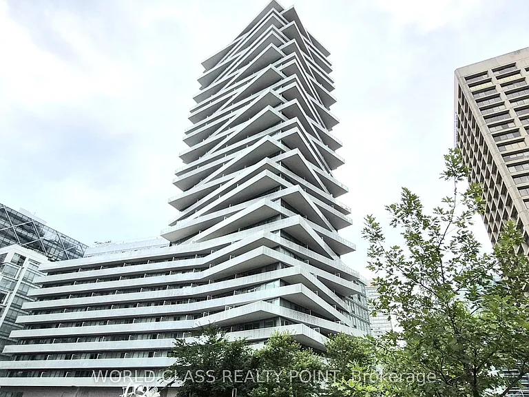 15 Queens Quay E #724 — Photo 1