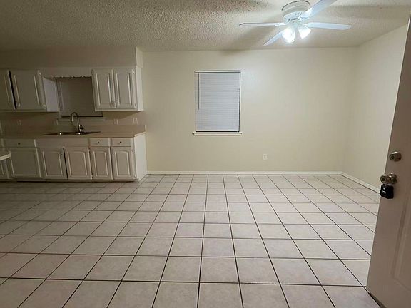 3rd image of 552 Trout St