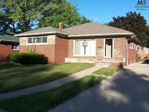 1st image of 23116 Marlow St
