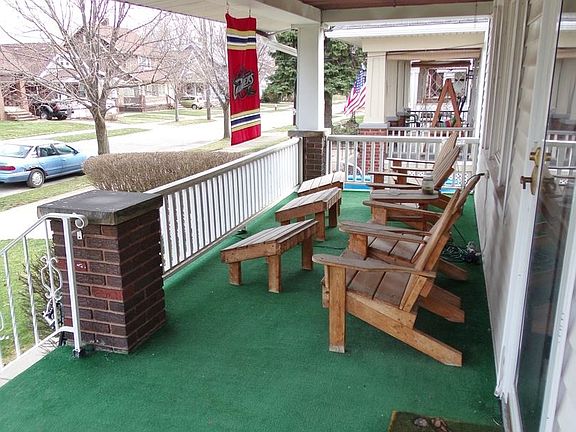 5th image of 2697 Portman Ave