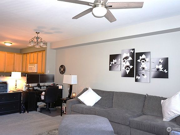 5th image of 500 Darby Drive #212